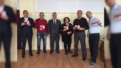 Azərbaycan jurnalistlərinə “Beynəlxalq media vəsiqəsi” verildi - FOTO