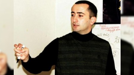 Sərdar Həmidovun oğlu: “Polis rəisi söz verdi ki, oğru mütləq tapılacaq”