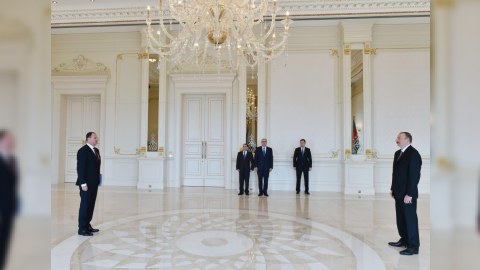 İlham Əliyev Moldova səfirinin etimadnaməsini qəbul edib - FOTO