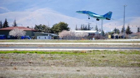 Azərbaycan və Türkiyə pilotları uçuş keçiriblər