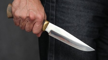 Tacik azərbaycanlını bıçaqladı – qadına görə