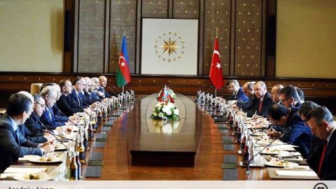 Ankarada prezidentlərin iştirakı ilə iclas başlayıb