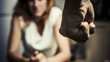 Din xadimi möminlərin qadınları döymək qaydalarından DANIŞDI  	