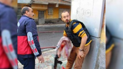  Diyarbəkirdə şiddətli toqquşma:  3 polis yaralanıb – FOTOLAR 