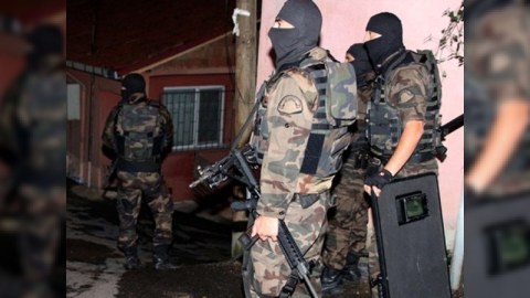 İstanbulda antiterror əməliyyatı - 49 nəfər saxlanıldı