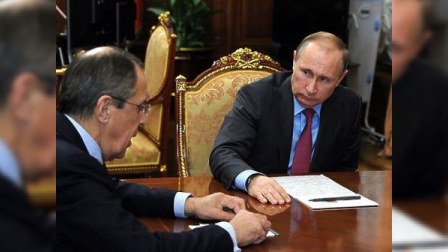 Putinin otağındakı sirli əşya mübahisələrə səbəb oldu – FOTO 