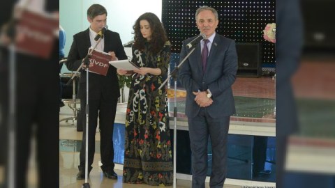 Əli Həsənov: "Bəzi problemlər jurnalistikamıza da öz təsirini göstərib"