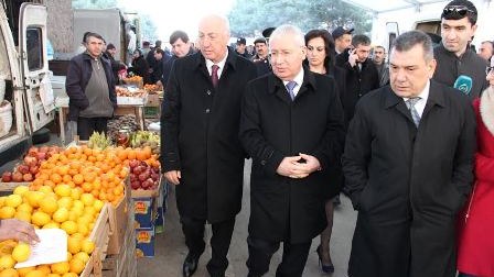 Nazir Sumqayıtdakı yarmarkada – FOTO 