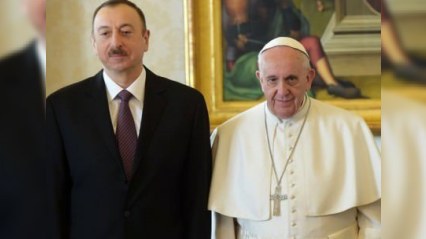 İlham Əliyev Roma Papasını təbrik edib