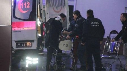  Türkiyədə polis maşını aşıb:  18 nəfər yaralanıb
