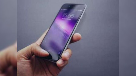  Yeni “iPhone SE”-nin təqdimatı keçirilib 