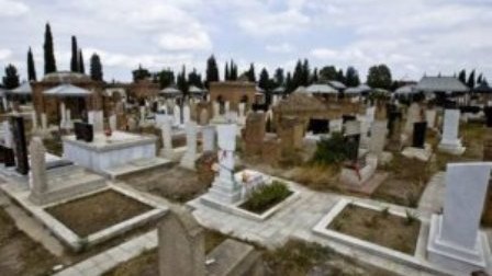  Bakıda qəbirin üzərindən palma oğurlanıb