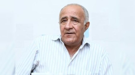 Düşmən dəyirmanına su tökən kimdir?