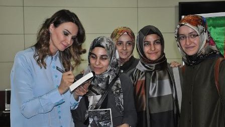  Sakaryada Qənirə Paşayevanın kitabının təqdimatı olub 