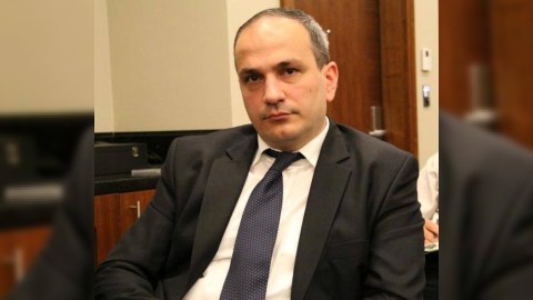 Banklar kredit vermir - Əhali çətin vəziyyətə düşüb