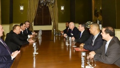 Prezident  konqresmenlərin suallarını CAVABLANDIRDI