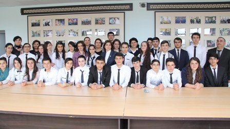 Xanım deputat açıq dərs keçirdi