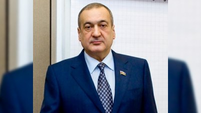Deputat səfirlə müzakirə apardı 