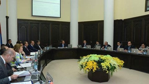 Ermənistan TƏŞVİŞDƏ - Hökumət təcili iclas keçirir 