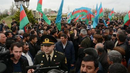 Gənclər hərbi xidmətə yola salındı – FOTO 