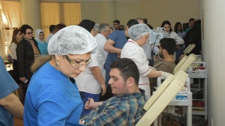 Tibb Universitetində orduya dəstək - qanvermə aksiyası keçirildi
