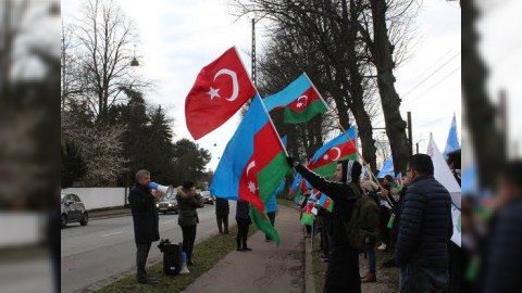 Kopenhagendə Ermənistan səfirliyi önündə etiraz aksiyası - FOTOLAR