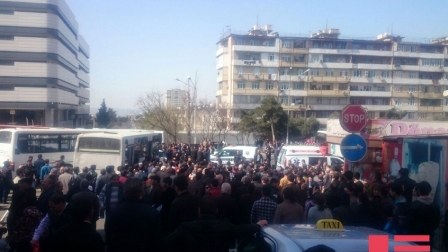 Bakıda iki avtobus toqquşdu: ölü və xeyli sayda yaralı var