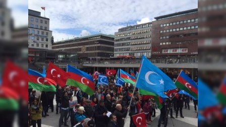 Stokholmda azərbaycanlılar mitinq keçirdi