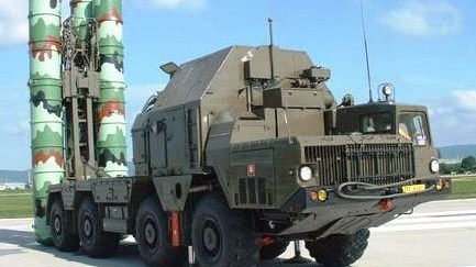 İran ilk S-300 raketlərini aldı - VİDEO