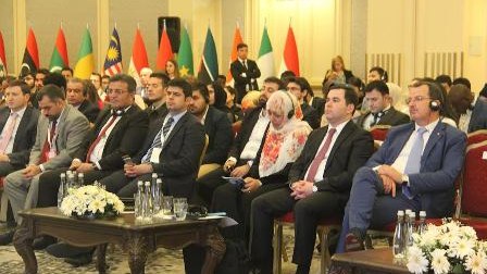 Azad Rəhimov: “Gənclərin gələcəyinə məsuluq”
