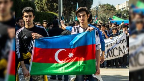 Dosyesi açılan Azərbaycan gəncliyi