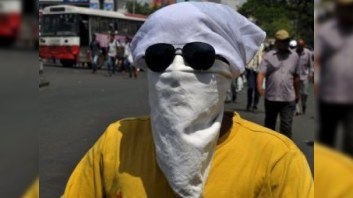 Bu ölkədə istilər 130 can aldı 
