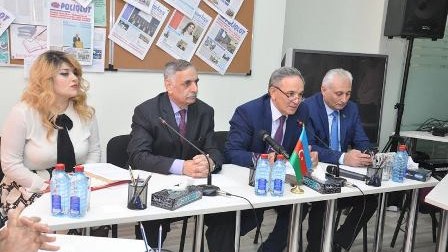 Xaricidilli mediaya dövlət dəstəyinin əhəmiyyəti müzakirə edildi - FOTOLAR