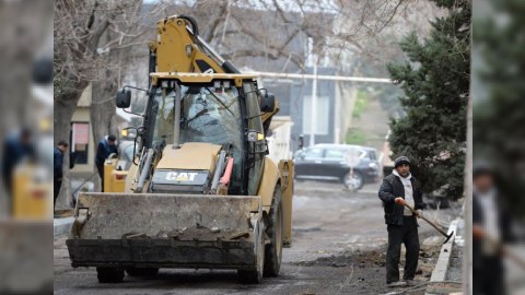 Şeyx Şamil küçəsindən ŞİKAYƏT: Pilləkənlərimizi söküblər