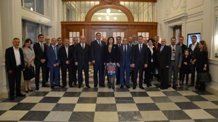  Qarabağımızı  xilas etmək ücün ... - Millət vəkili 