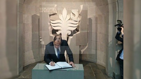 Lavrov “erməni soyqırımı” abidəsini ziyarət etdi - FOTO