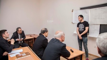Kurs işlərini vaxtından əvvəl müdafiə etdilər
