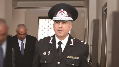 Naxçıvanın sabiq "MTN şefi"ni döyüb, üzünə tüpürüblər 