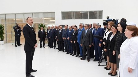  “Hətta böhranlı illərdə  də sosial məsələləri ön planda saxlayırıq”  - Prezident