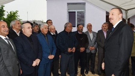 “Dağılmış bu evlər erməni faşizminin təzahürüdür”