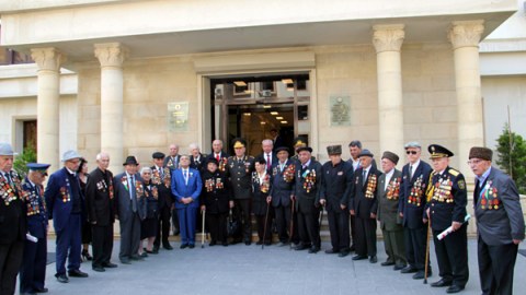 Böyük Vətən müharibəsi veteranları ilə görüş keçirilib