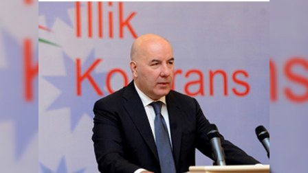 Elman Rüstəmovdan manatın məzənnəsi barədə AÇIQLAMA