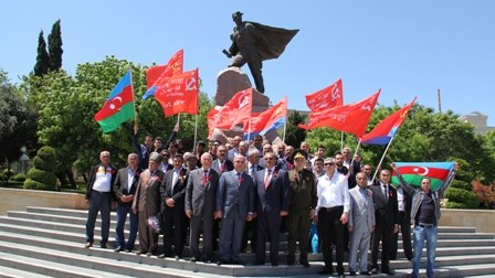 Kommunist Partiyası 9 Mayı qeyd etdi