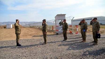 Müdafiə naziri yeni tikilən hərbi şəhərcikdə - FOTO
