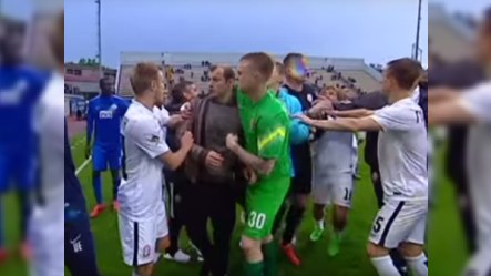 Futbol kütləvi dava ilə başa çatdı - VİDEO