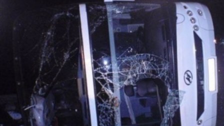 Tələbələri daşıyan avtobus aşdı: 2 &ouml;l&uuml;, 21 yaralı