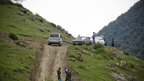 &ldquo;Ermənistana ke&ccedil;ən qadının anası:&nbsp;&ldquo;Qızım bir ne&ccedil;ə dəfə evdən qa&ccedil;ıb&rdquo;  &nbsp;
