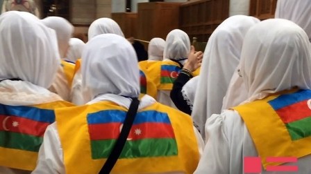 Azərbaycanlı zəvvarların qrafiki A&Ccedil;IQLANDI