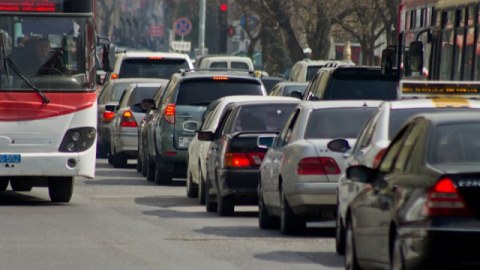 Azərbaycanda şəxsi maşınlardan imtina olunur - SƏBƏB