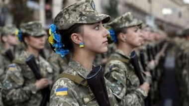 Ukrayna ordusunda xidmət edən hərbçi qadınların sayı AÇIQLANDI